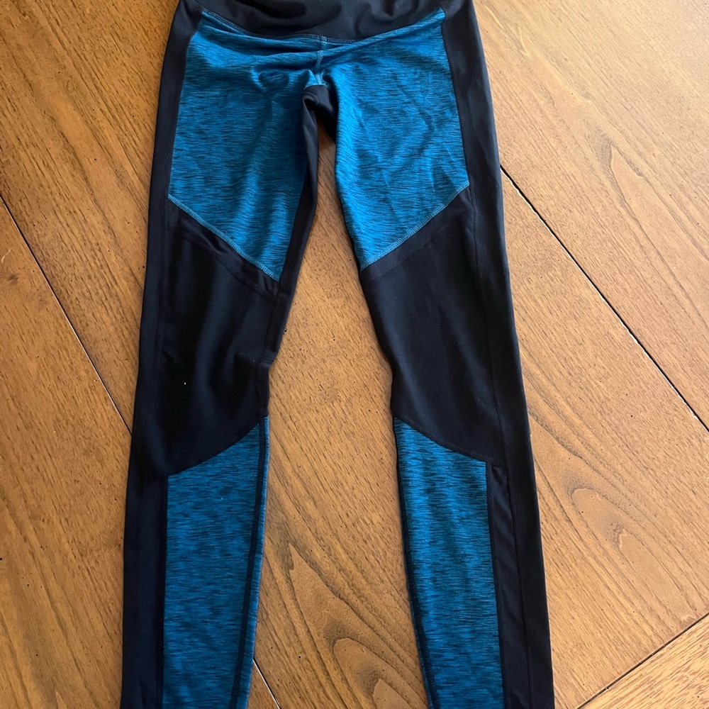 Manduka Black and Blue Leggings